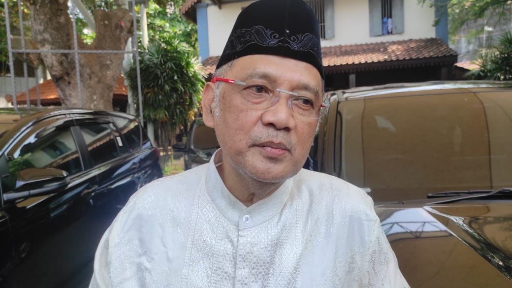 BERI PENJELASAN: Menteri Haji dan Umrah RI Mochamad Irfan Yusuf (Gus Irfan) memberi penjelesan kemarin (22/9).  &nbsp;
