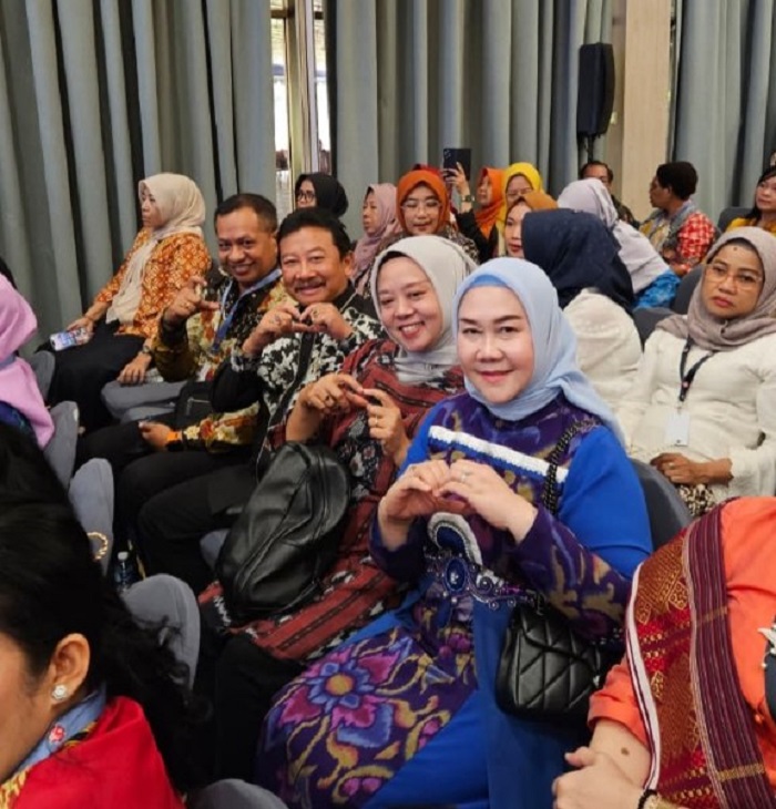 TELADAN: Ketua Dekranasda Kabupaten Jombang, Yuliati Nugrahani Warsubi, hadir dalam Rakernas Dekranas 2025 di Jakarta, Selasa (23/9).