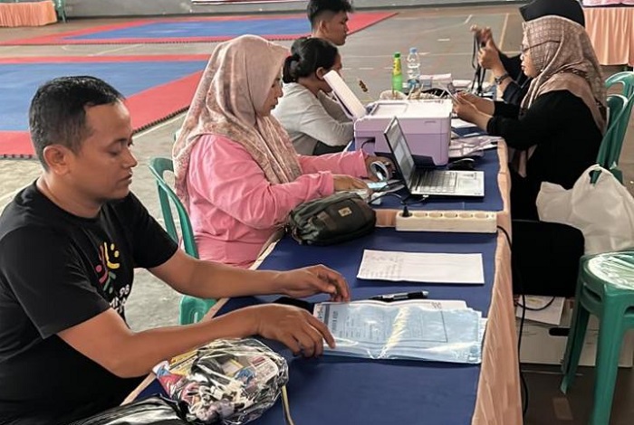 Kontingen dari Mojokerto dan malang mengikuti tahap verifikasi di GOR Merdeka Jombang