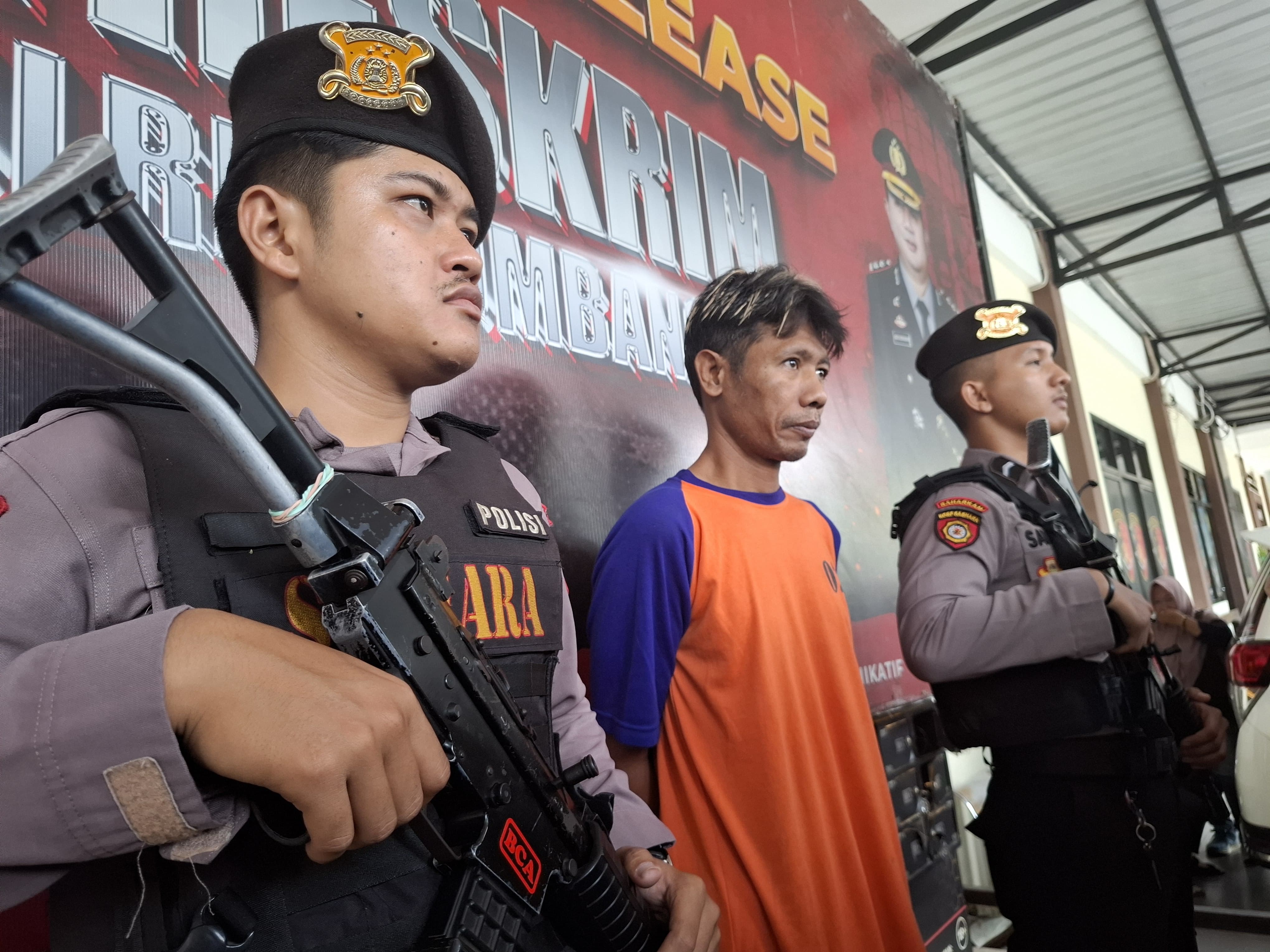 Pelaku penipuan pembelian kambing saat diringkus polisi
