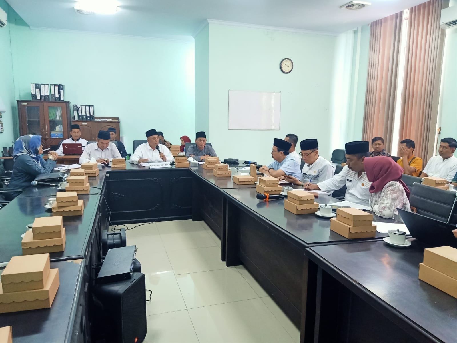 Sejumlah pegawai honorer di Kabupaten Jombang kembali mempertanyakan kepastian terkait penggajian dan Surat Keputusan (SK) Pegawai Pemerintah dengan Perjanjian Kerja (PPPK) paruh waktu