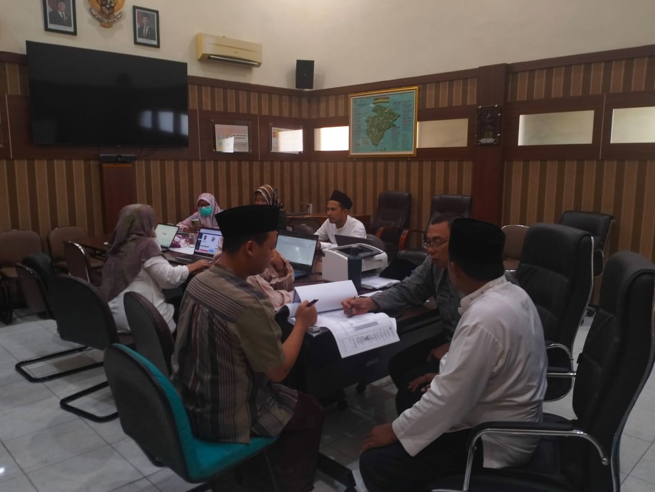 VALIDASI: BPKAD Jombang melakukan Rekonsiliasi Laporan Barang Milik Daerah (BMD) untuk periode Triwulan III Tahun Anggaran 2025.