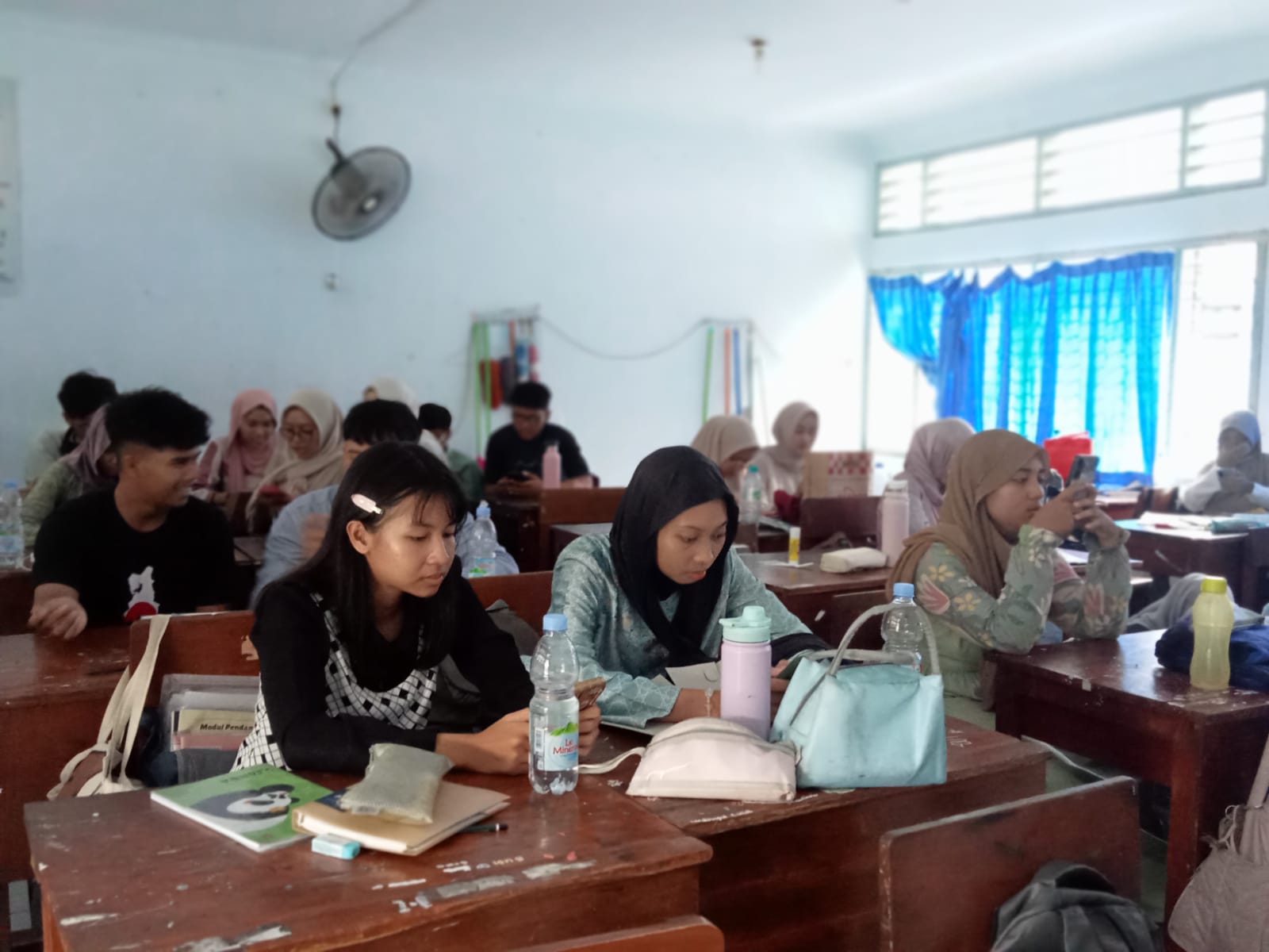 &nbsp;  ANTUSIAS: Siswa siswi SMAN 3 Jombang antusias mengikuti Tryout TKA kemarin (21/10).