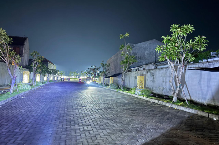 TAK DIRAWAT: Lampu sentra PKL di Jalan KH Ahmad Dahlan padam tidak dilakukan perawatan