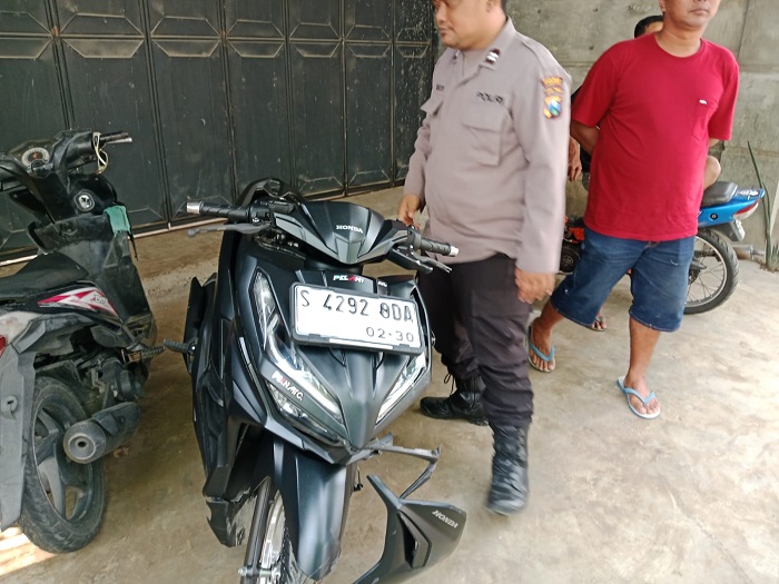 Kecelakaan maut melibatkan tiga sepeda motor terjadi di Jalan Raya Desa Catak Gayam, Kecamatan Mojowarno, Kabupaten Jombang, Minggu (26/10) pagi.