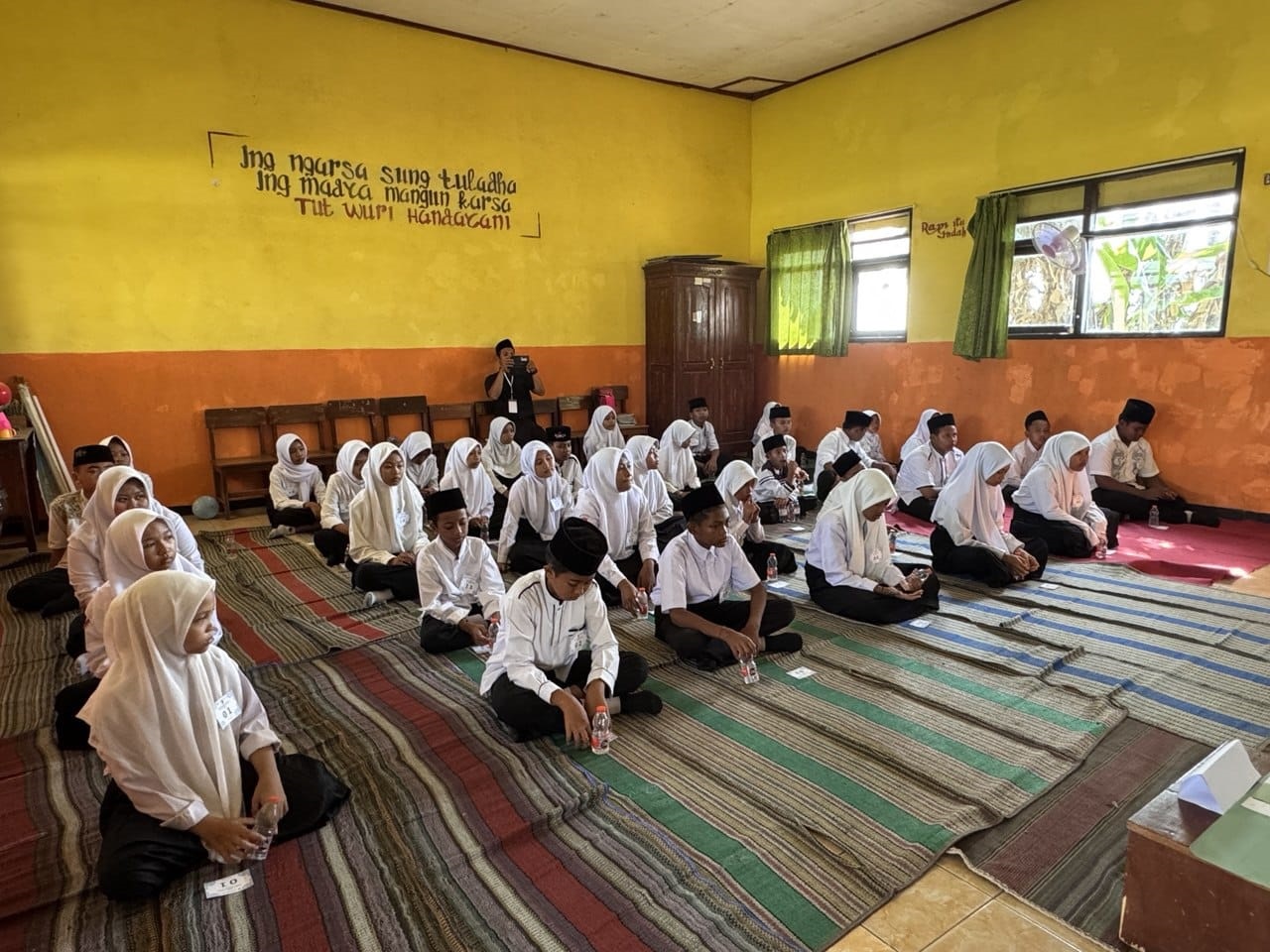 KHUSYUK: Munaqosah di SDN Ngogri Kecamatan Megaluh, Kamis (16/10).
