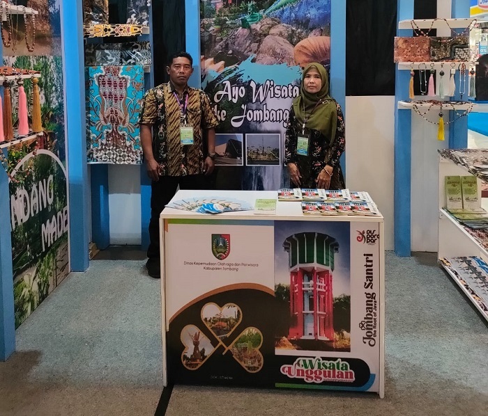 KREATIF: Stan Disporapar Jombang di Yogyakarta Harmony Fair 2025, (23-26/10).
