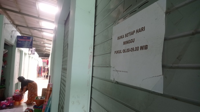 Kondisi Pasar Perak, Kecamatan Perak, kian memprihatinkan