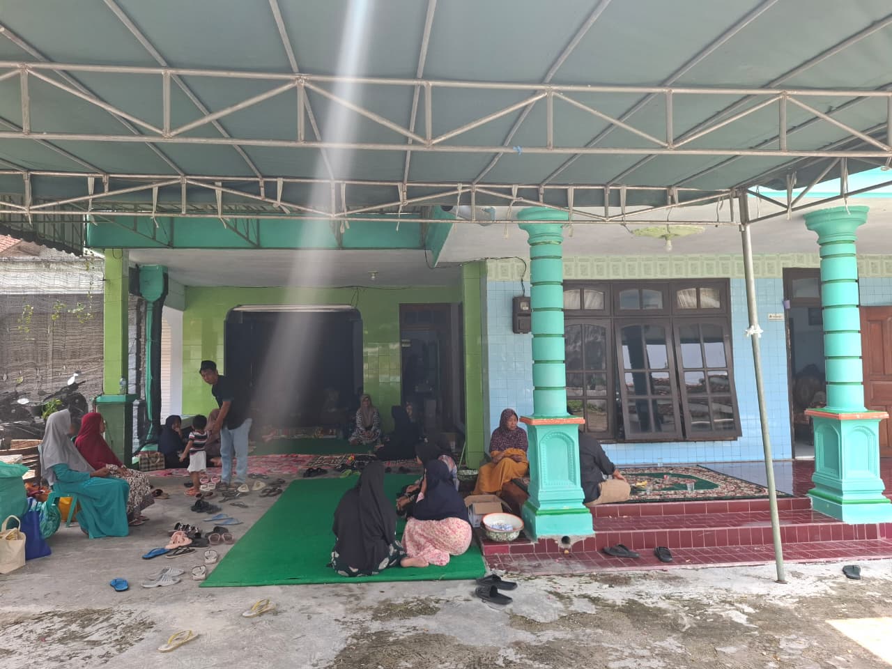 Suasana rumah korban di Dusun Medelek, Desa Tampingmojo, Kecamatan Tembelang, Selasa (4/11) siang.