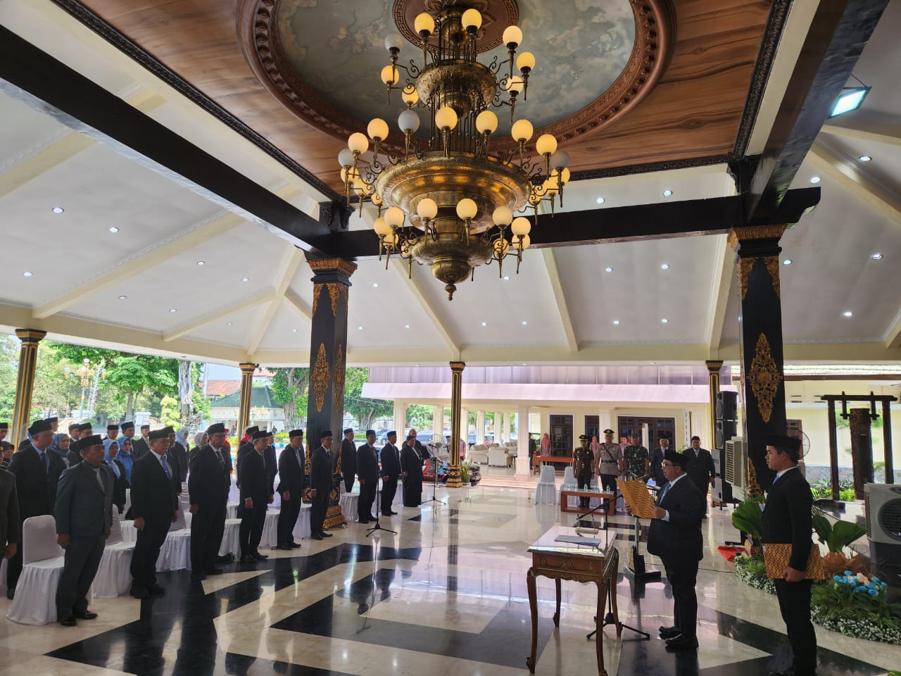 Prosesi pelantikan 66 pejabat baru di Pemkab Jombang Jumat (7/11) pagi