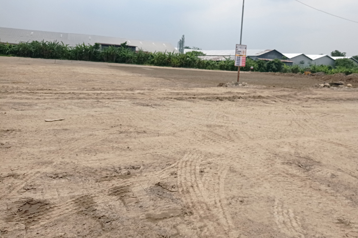 MULAI DITUTUP: Area eks Terminal Barang di Desa Tunggorono, Kecamatan Jombang bakal dibongkar total.