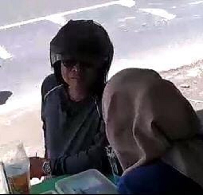 Wajah pria yang mengaku intel polisi dan mengambil handphone milik penjaga warung terekam kamera CCTV