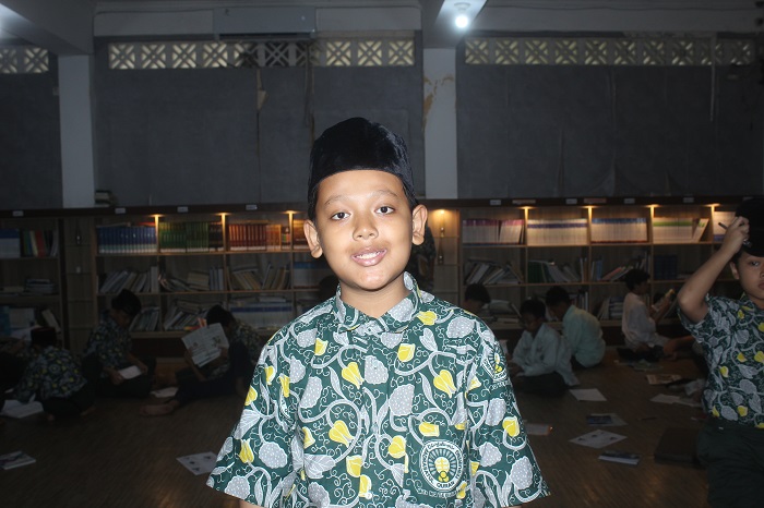 M Abdullah Jazari Kelas 7 Tahfidz 2 MTs MQ Tebuireng