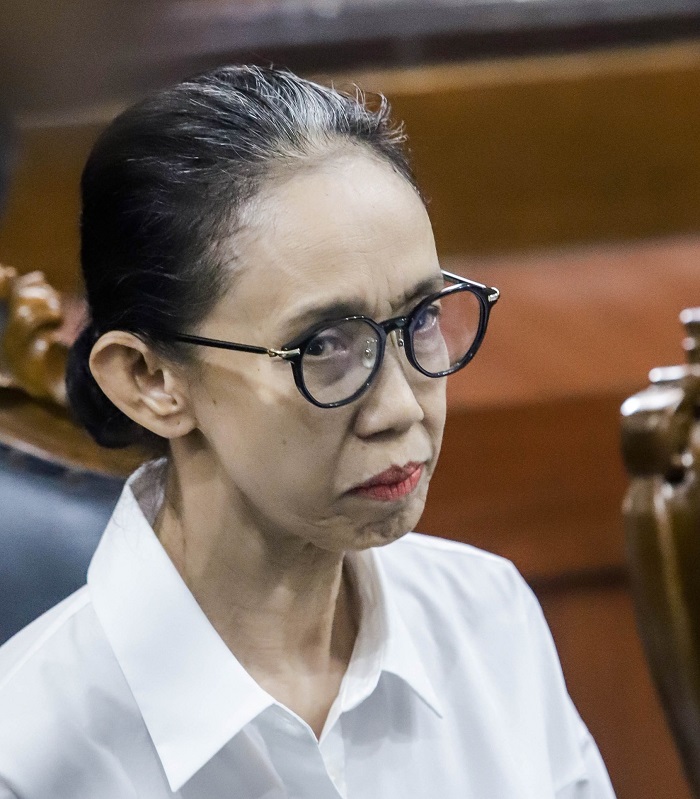 Nany Widjaja di Pengadilan Negeri Surabaya, Rabu (27/11).