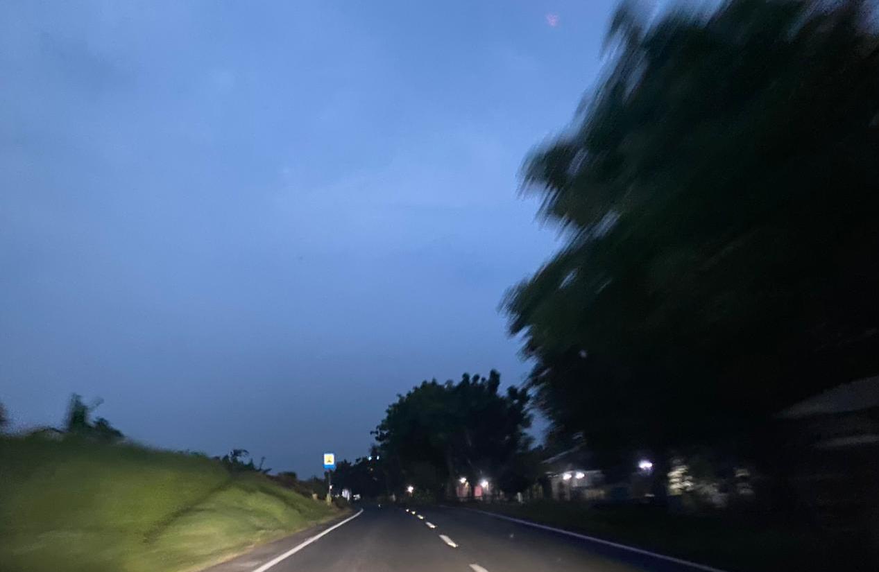 Kondisi jalan provinsi ruas Ploso - Gedeg masih gelap