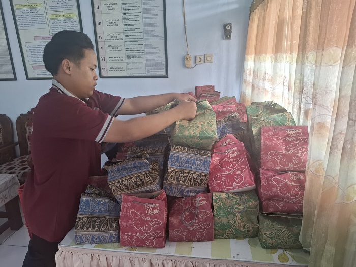 Keluhan wali murid SDN Kebontemu, Kecamatan Peterongan, terkait menu program Makan Bergizi Gratis (MBG) akhirnya diakui mitra penyedia SPPG Kebontemu