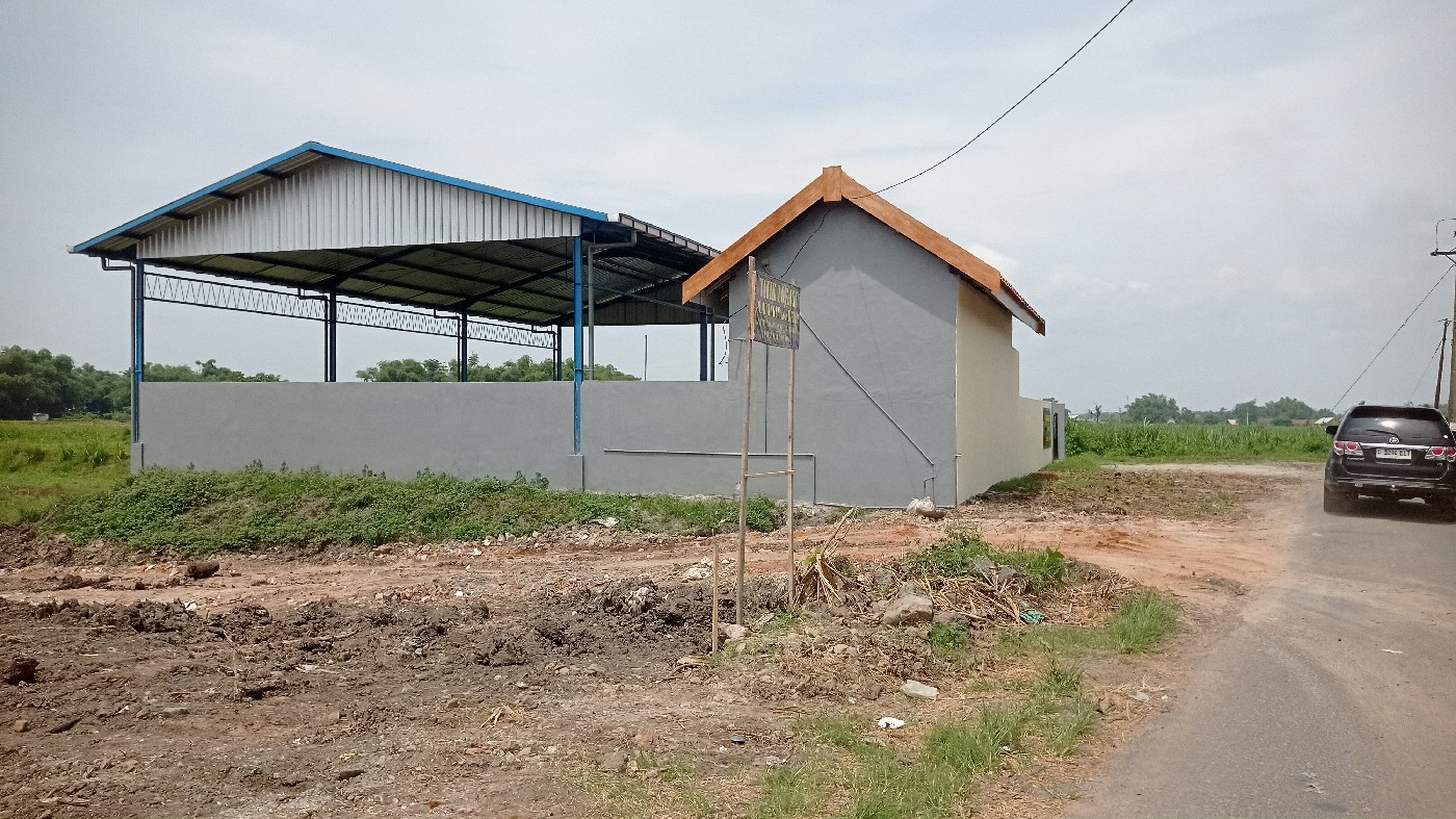 &nbsp;  SIAP BEROPERASI: TPS3R di Desa Tanjunggunung, Kecamatan Peterongan yang dibiayai APBD 2025, kemarin.  &nbsp;