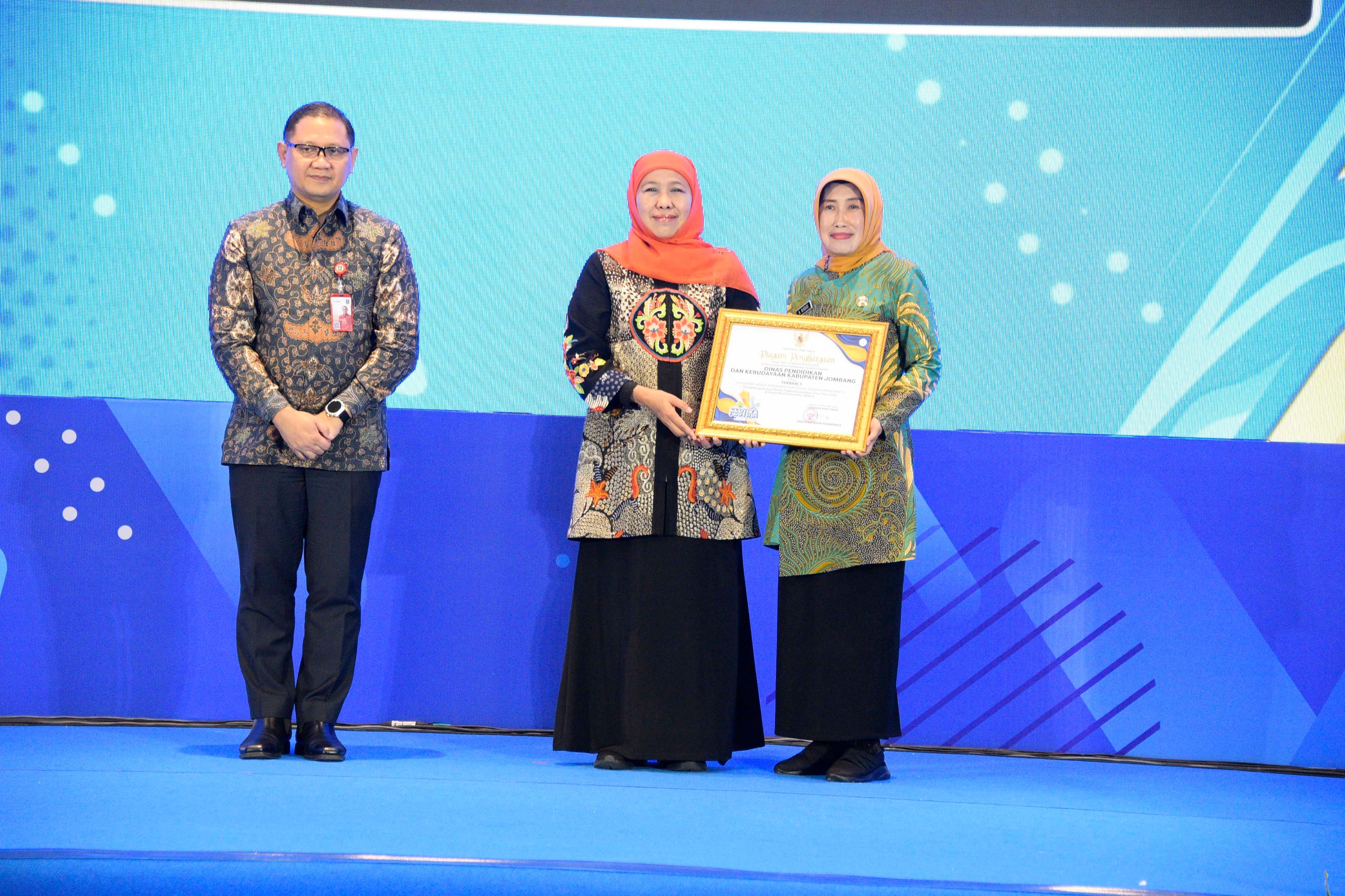Dinas Pendidikan dan Kebudayaan Kabupaten Jombang kembali menorehkan prestasi membanggakan di tingkat provinsi.