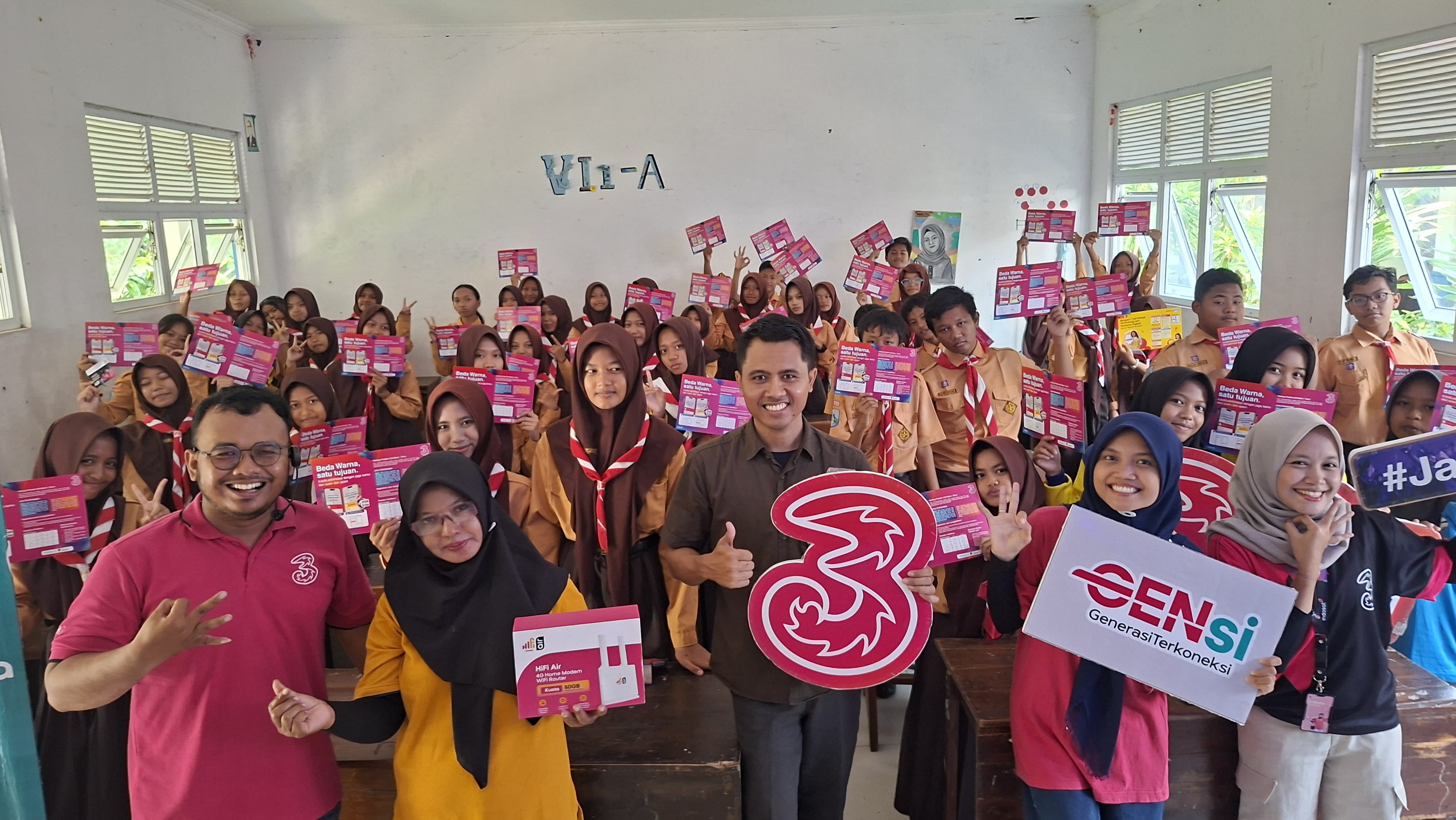 Indosat Ooredoo Hutchison (Indosat atau IOH) bersama dengan Jawa Pos Radar Jombang menggelar Workshop Literasi Digital di SMP Negeri 1 Bareng, Kamis, (18/12).