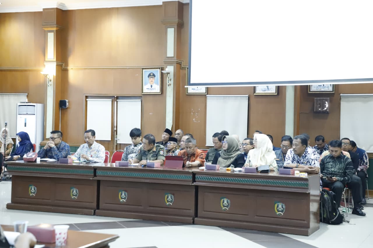 Pemkab Jombang mengebut penyerapan APBD 2025 yang hingga Jumat (19/12) baru mencapai 89,31 persen.