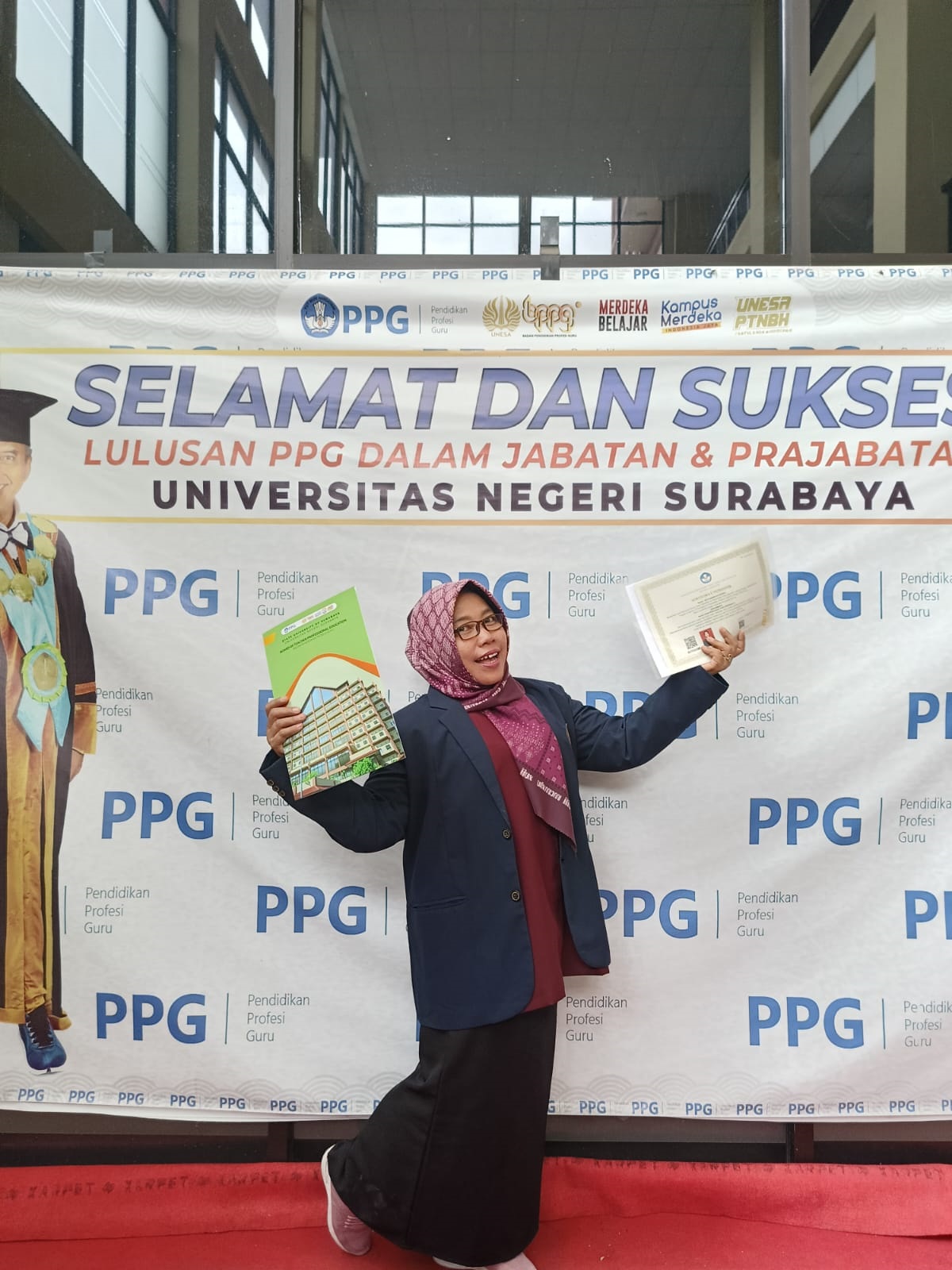 &nbsp;  &nbsp;  TELADAN: Suharwati, SPd pendidik di TK Negeri Pembina Jombang sekaligus dipercaya mengemban amanah sebagai Sekretaris Himpaudi Kabupaten Jombang.  &nbsp;
