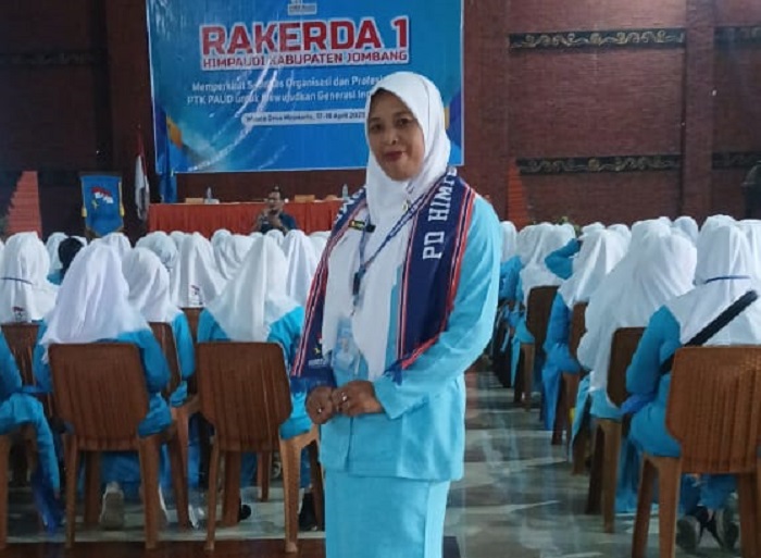 Wakil Ketua 1 Himpaudi Kabupaten Jombang, Dya Maulidah SAg