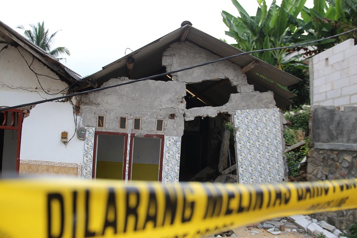 TAK LAGI DIHUNI: Rumah warga terdampak longsor di Wonosalam Februari 2024 lalu.