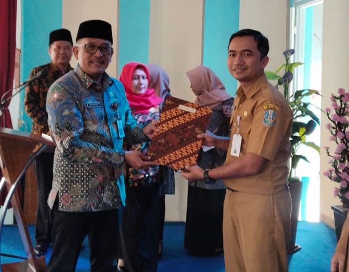 Ilustrasi Pegawai Pemerintah dengan Perjanjian Kerja (PPPK) paruh waktu di lingkup Cabang Dinas Pendidikan Wilayah Kabupaten Jombang