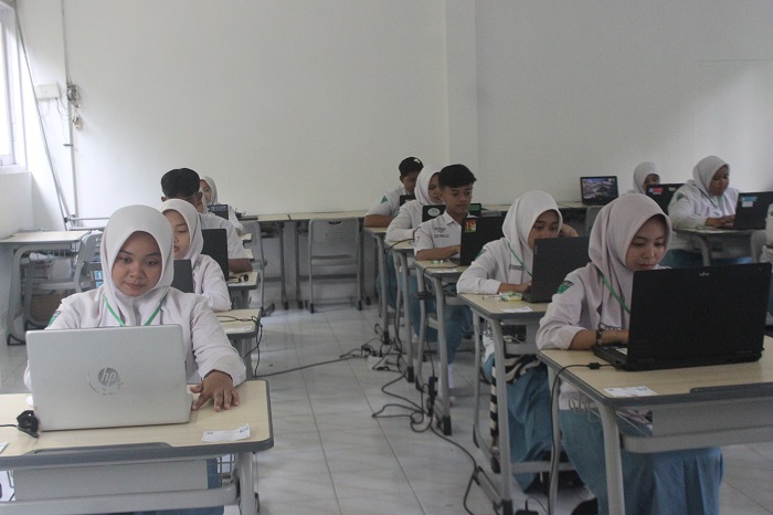 Pelaksanaan TKA di MAN 1 Jombang, 4 November 2025  &nbsp;  &nbsp;