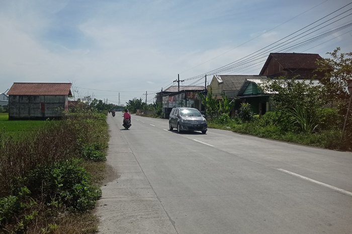 &nbsp;  BARU: BARU: PJU di jalan kabupaten ruas Ploso-Munung Desa Karangmojo, Kecamatan Plandaan bersumber PIK APBD 2025.