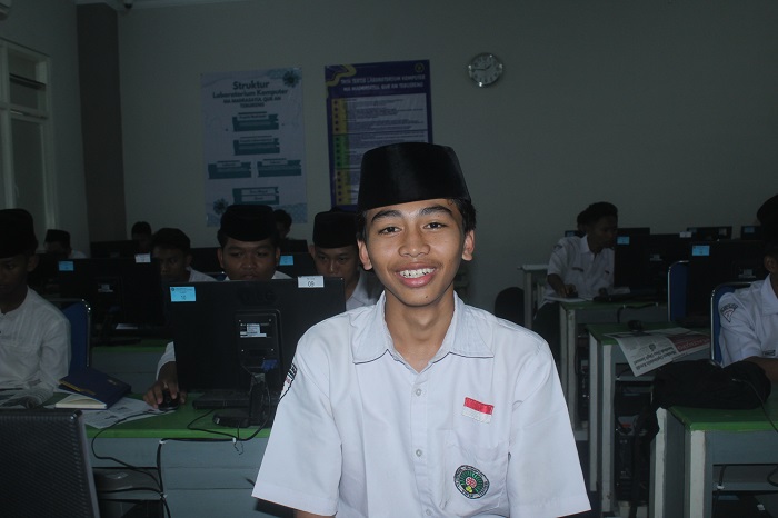 Muhammad Fadhul Ihsan  Kelas 11 K MA Madrasatul Quran Tebuireng