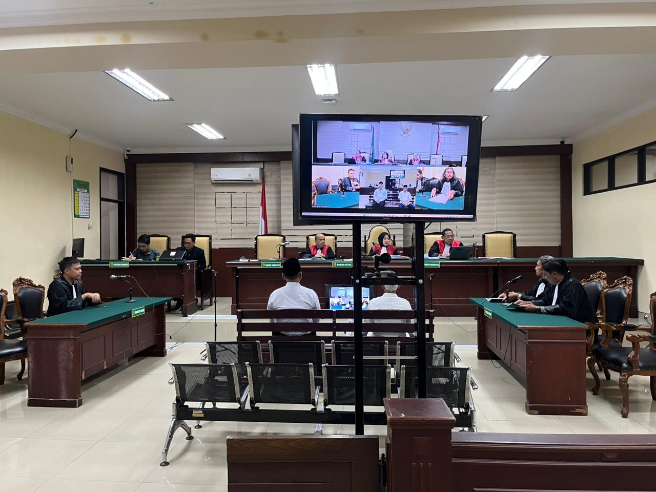 sidang kasus korupsi perumda panglungan dengan agenda pembacaan pleidoi kedua terdakwa