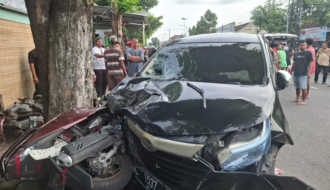 Avanza yang menabrak enam motor di Jombang