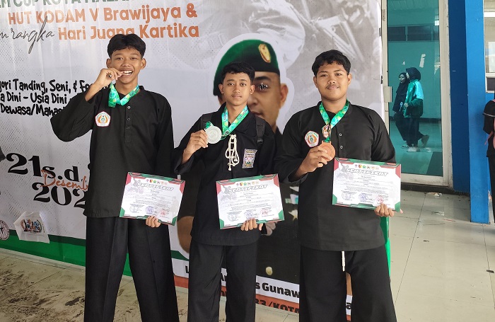 Tiga siswa SMAN Bandarkedungmulyo juara Pencaksilat