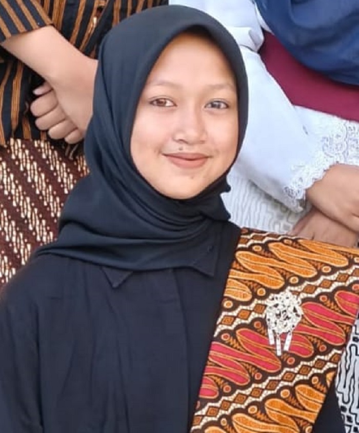 Syahan Sheilal Farah Kelas 9 SMP Islam Al-Ashfiya, Brodot, Bandarkedungmulyo