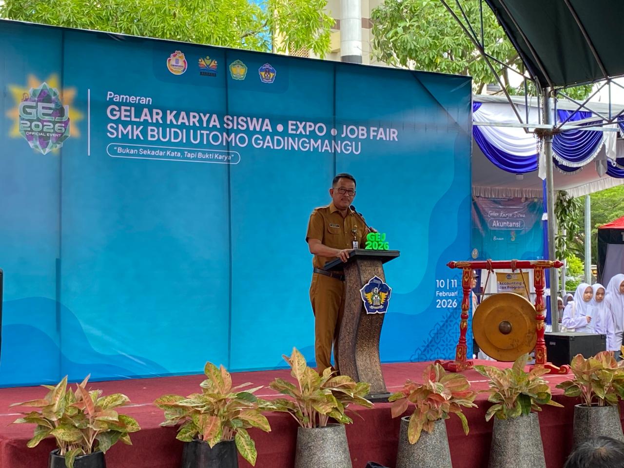 Kepala Cabang Dinas Pendidikan (Cabdindik) Wilayah Jombang, Dr Eko Redjo Sunariyanto, mengapresiasi pelaksanaan Gelar Karya, Expo dan Job Fair (GEJ) 2026 yang digelar SMK Budi Utomo Gadingmangu.