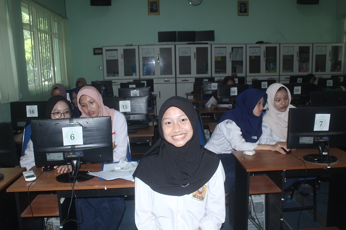 Vindi Cahyani Rahma Jaya, Kelas VIII D SMP A Wahid Hasyim Tebuireng