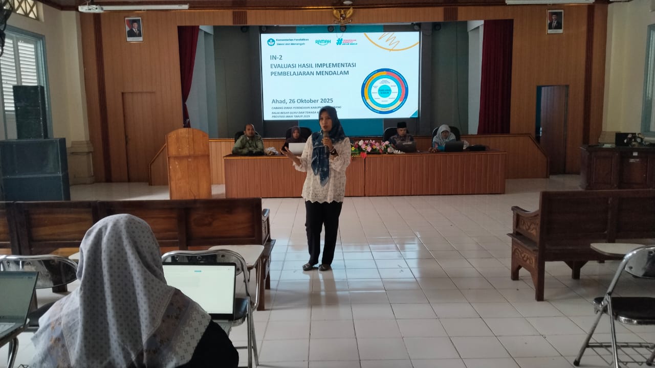 Budi Susilowati Guru Asal Jombang