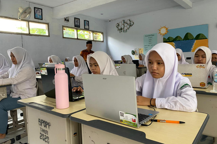 &nbsp;  ANTUSIAS: Tryout TKA berlangsung lancar di MAN 3 Jombang, Rabu (11/2).  &nbsp;  &nbsp;
