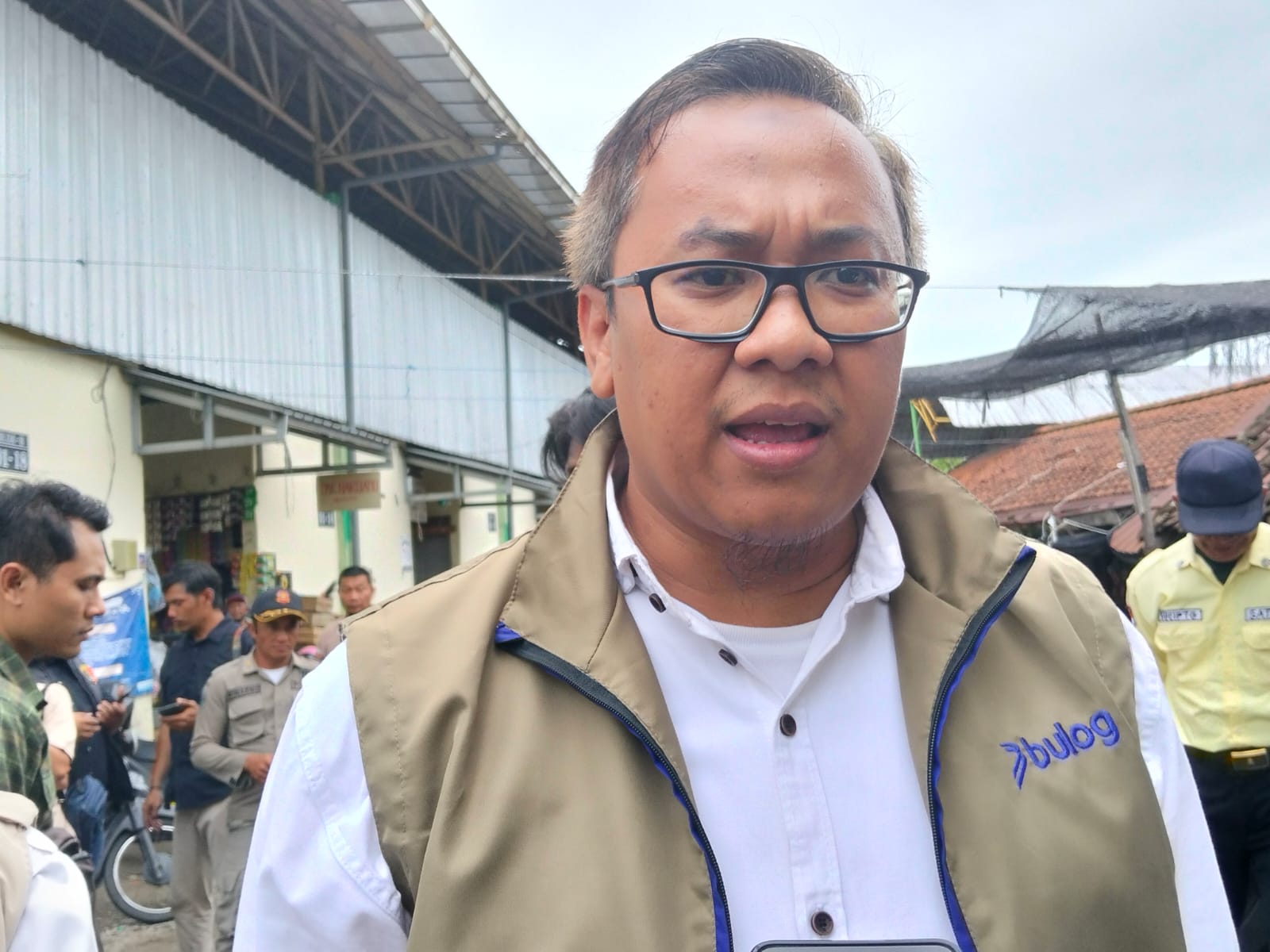 Wakil Pimpinan Cabang Bulog Mojokerto, Fernando