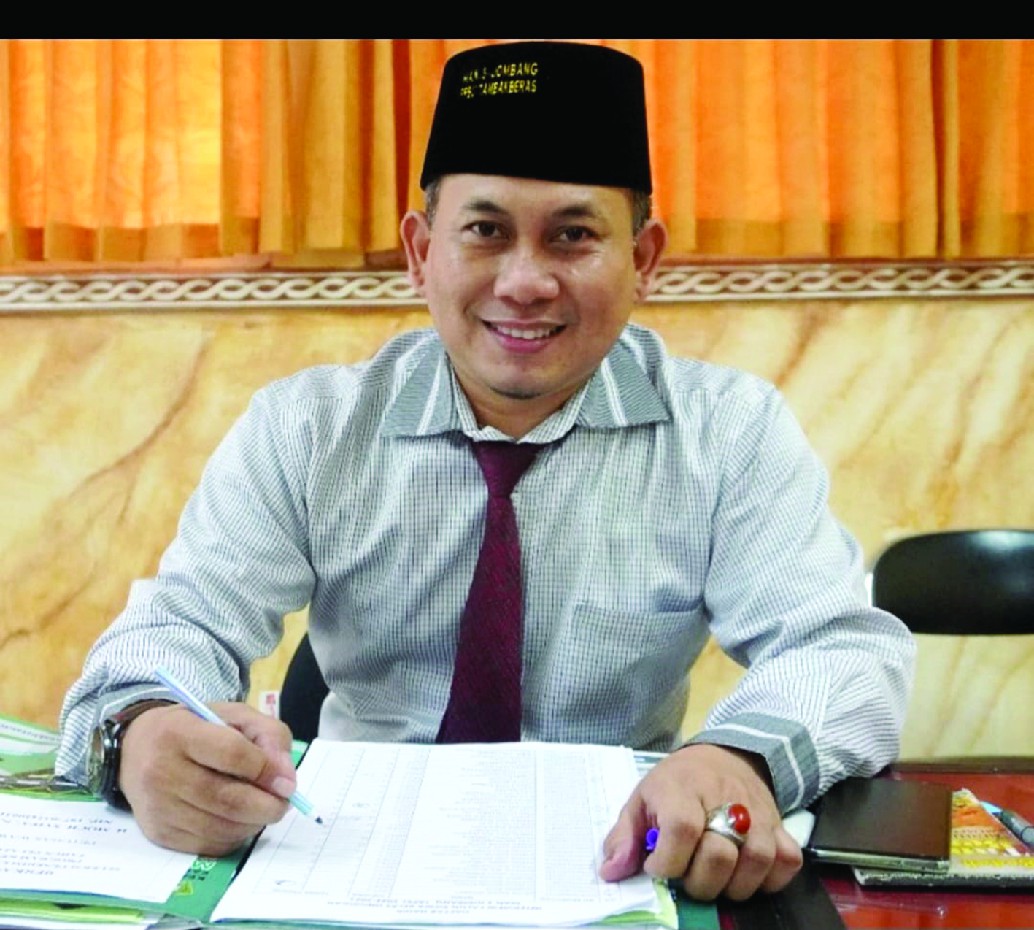 KH M Syifa&rsquo; Malik MPdI (Pengasuh PP Al-Maliki 2 Bahrul Ulum Tambakberas)