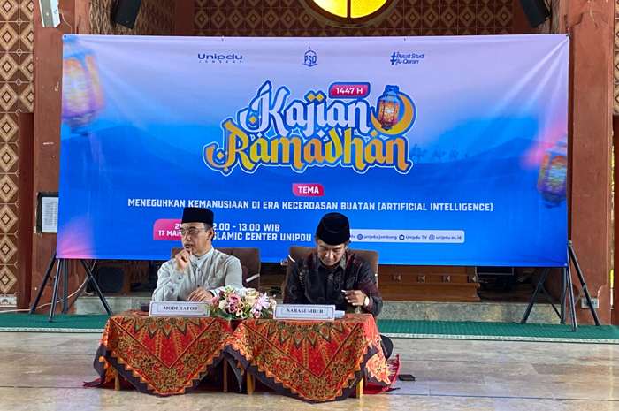   TAUSIAH: Rektor Unipdu, Dr dr KH M Zulfikar Asad MMR, saat mengisi kajian Ramadan, kemarin (22/2).  &nbsp;