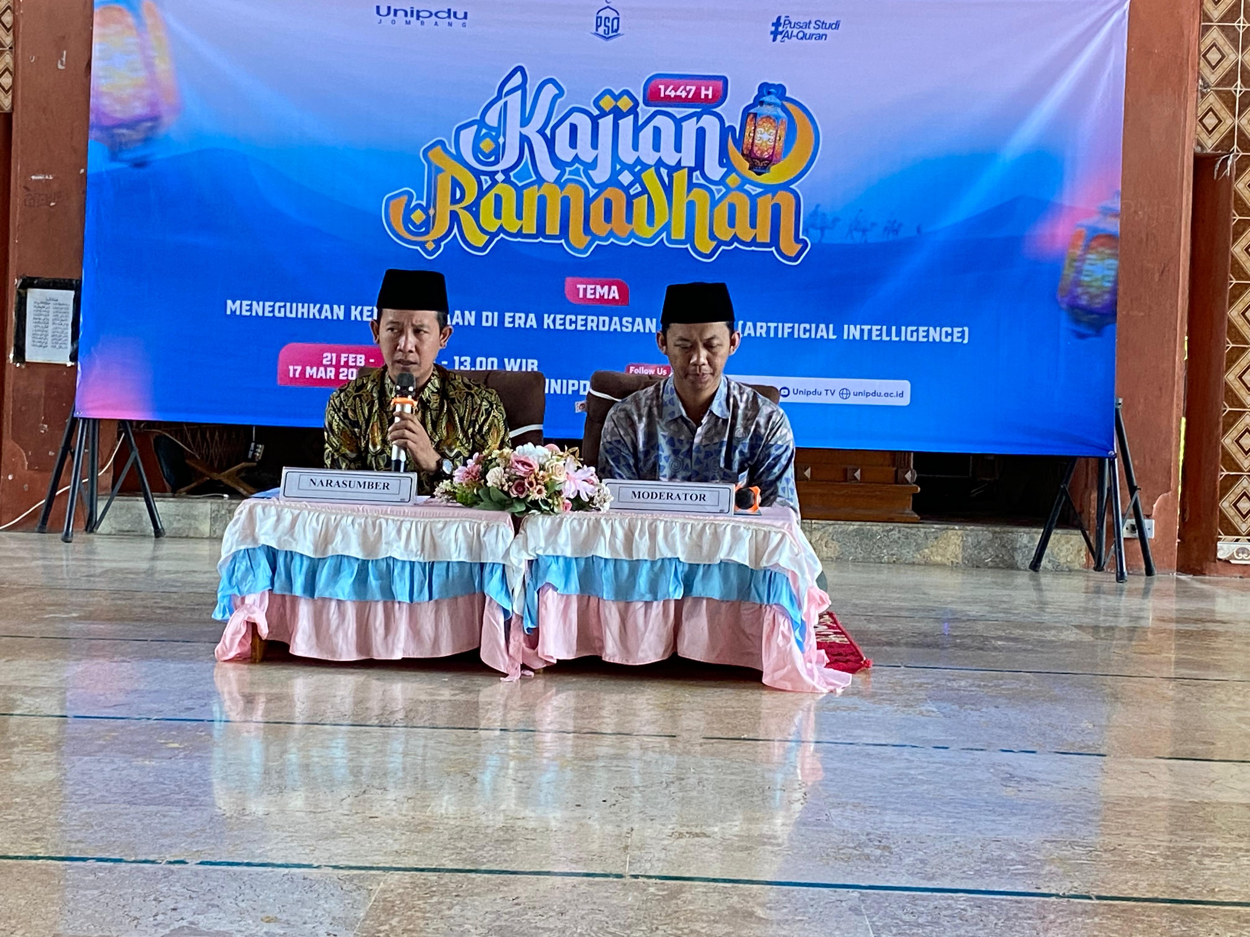   &nbsp;  TELADAN: Dr H Moh Makmun MHI, pemateri Kajian Ramadan yang digelar Pusat Studi Qur&rsquo;an Universitas Pesantren Tinggi Darul Ulum (Unipdu) Jombang, Selasa 