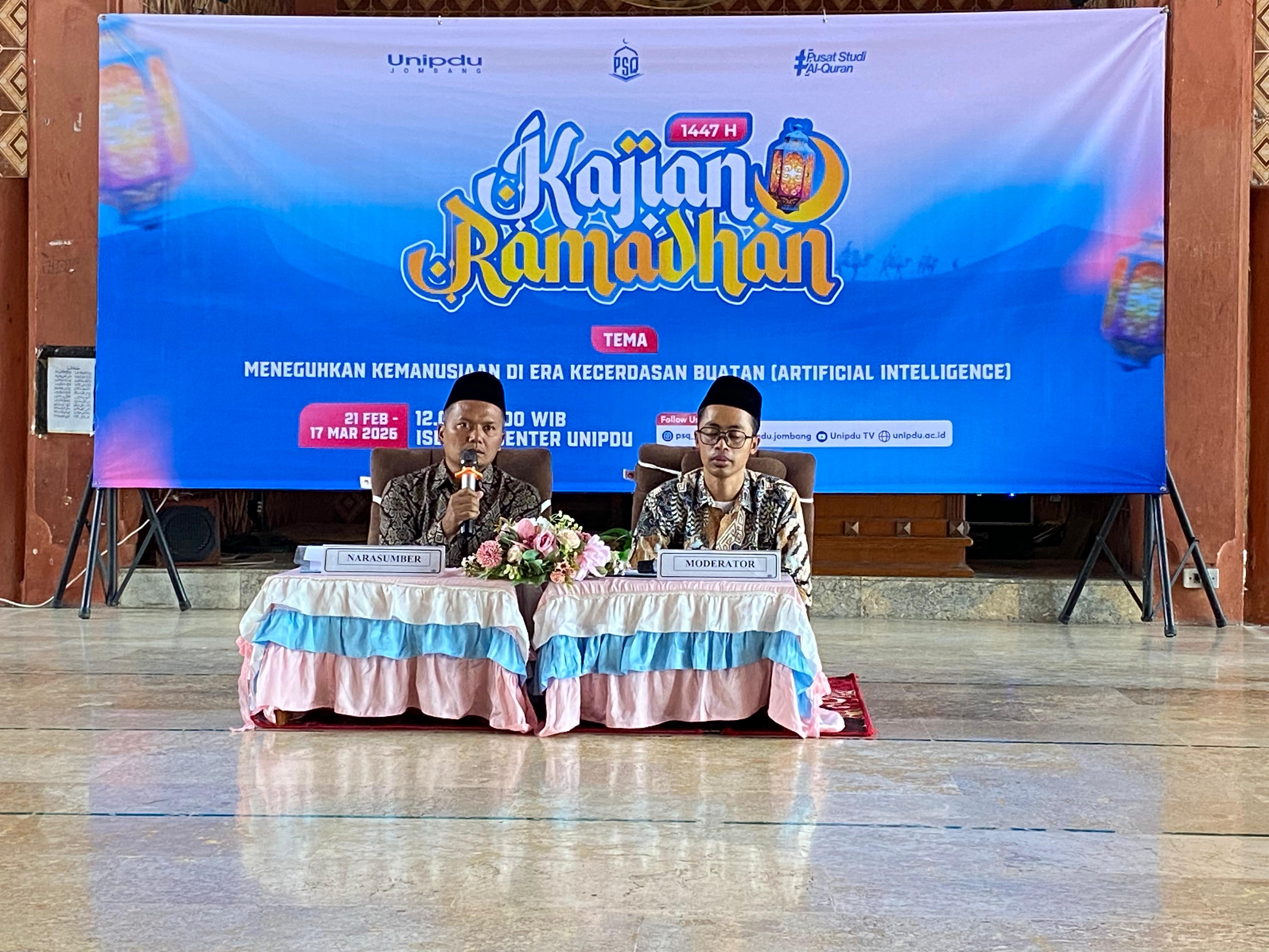   &nbsp;  GAMBLANG: Dr H M Samsukadi Lc MT HI saat menjadi pemateri kajian Ramadan yang digelar Pusat Studi Qur&rsquo;an Unipdu Jombang, Rabu (24/2).  &nbsp;