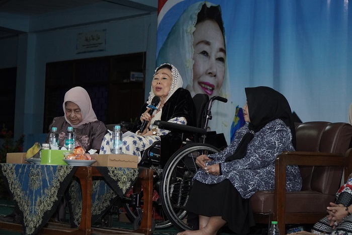  TELADAN: Shinta Nuriyah Abdurrahman Wahid kembali menyapa masyarakat Jombang melalui agenda Sahur Keliling 2026, Minggu dini hari (1/3).  &nbsp;