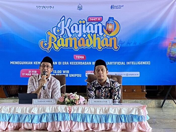   &nbsp;  GAMBLANG: Kaprodi Pascasarjana Unipdu Jombang, Dr H Nasruddin MKes, saat menjadi pemateri Kajian Ramadan, kemarin (4/3).  &nbsp;  