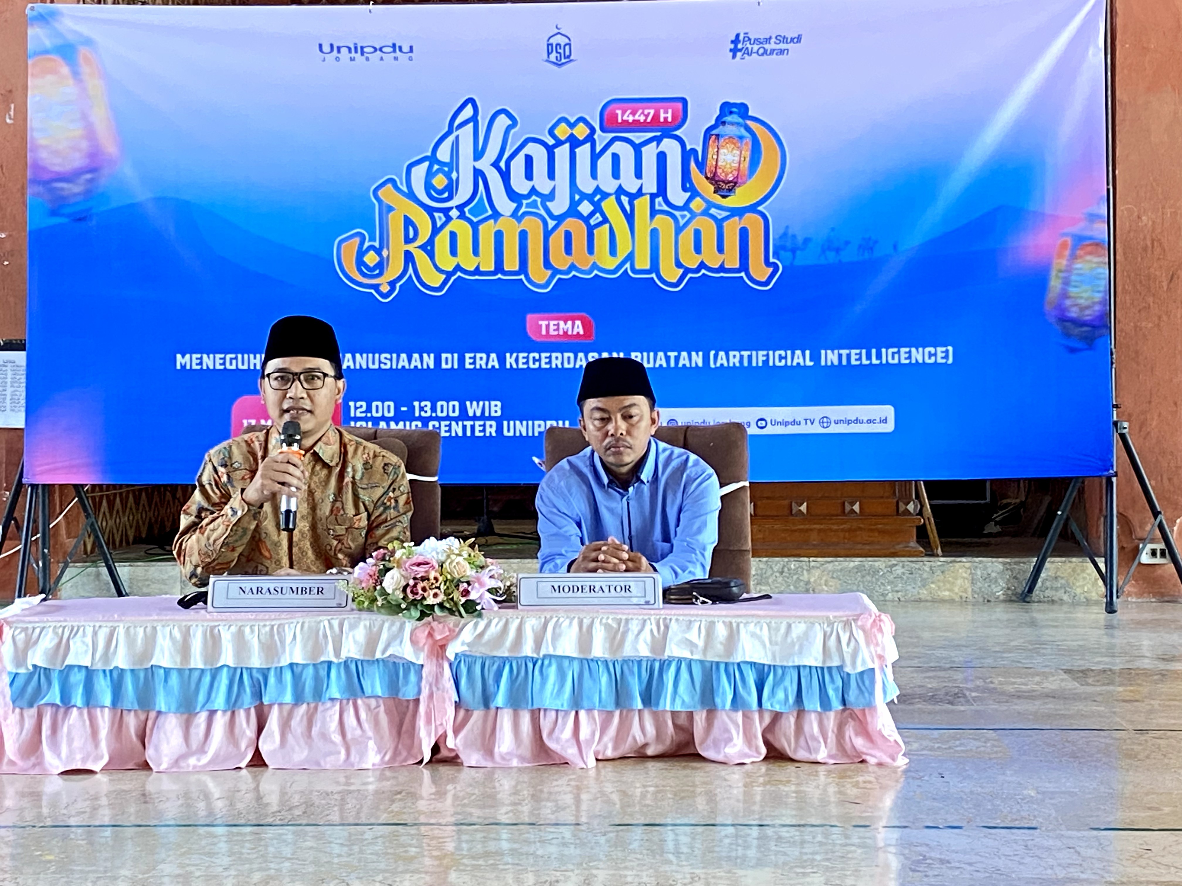   &nbsp;  MENDALAM: Kaprodi Pascasarjana Manajemen Pendidikan Unipdu, Dr Amrulloh Lc MThi, saat menyampaikan materi, kemarin.  &nbsp;
