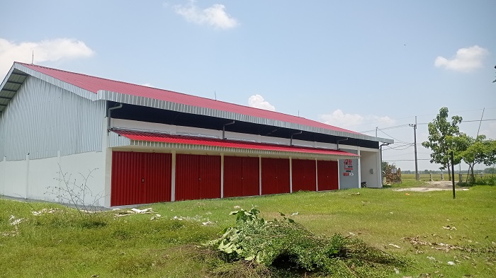   &nbsp;  BELUM BUKA: Gerai dan gudang KDKMP salah satu desa di Kecamatan Megaluh yang baru saja selesai dibangun.  &nbsp;