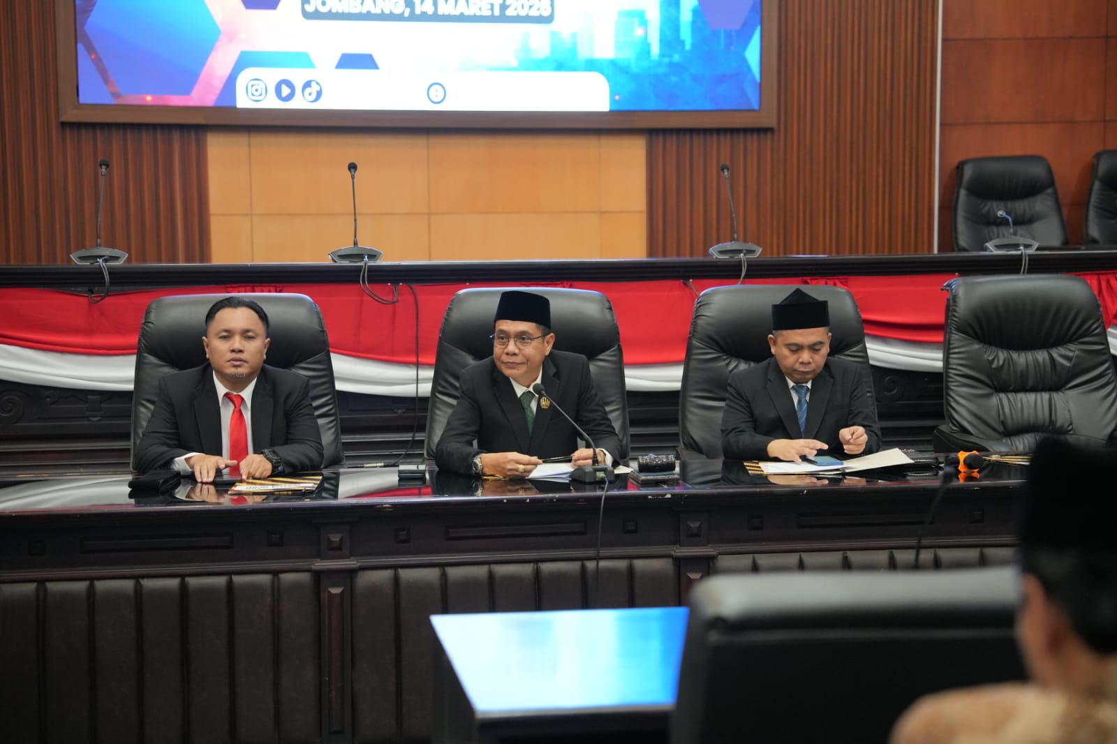  &nbsp;  SERIUS: DPRD menggelar paripurna internal, Sabtu (14/3)  &nbsp;