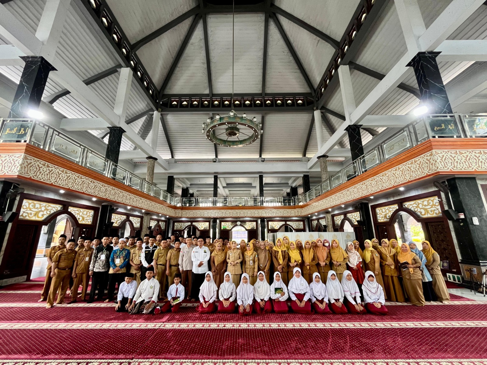 DINAS Pendidikan dan Kebudayaan Kabupaten Jombang melalui bidang Pembinaan SD menggelar kegiatan Tadarrus Alquran bagi siswa Sekolah Dasar (SD) se-Kabupaten Jombang digelar pada 23 Februari